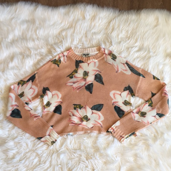 Show Me Your Mumu Cropped Varsity Sweater- in Southern Magnolia Knit - Picture 3 of 12